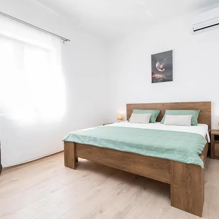 Suzy Apartment